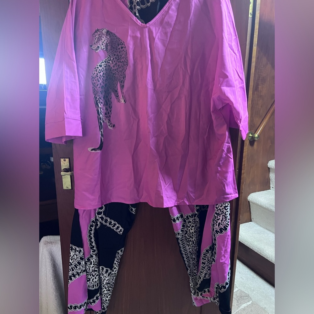 Leopard Bright pink Vibrant Animal Print Top and Pants Set XXL NEW!